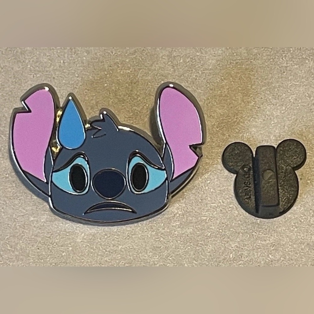 Disney Trading Pin ~ Lilo & Stitch Emoji Blitz Nervous Sweat Sad Face Head 2017